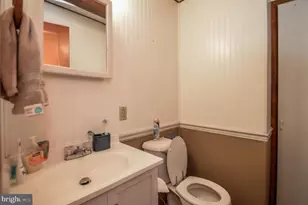 1053 3rd St, Whitehall, PA 18052 - Photo 11