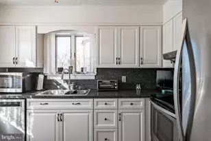 727 S 11th St, Allentown, PA 18103 - Photo 11