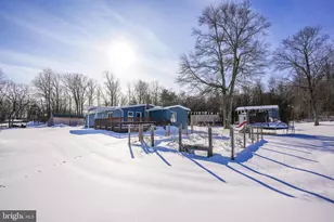 8600 Delong Dr, Slatington, PA 18080 - Photo 15