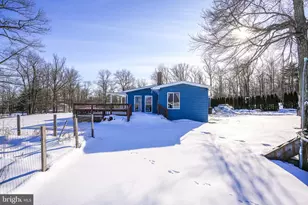 8600 Delong Dr, Slatington, PA 18080 - Photo 13