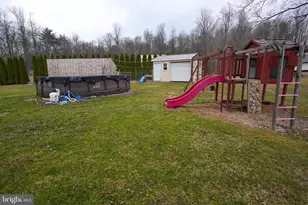 8600 Delong Dr, Slatington, PA 18080 - Photo 15