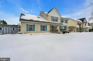 2593 Halleck Dr, Whitehall, PA 18052 - Photo 5