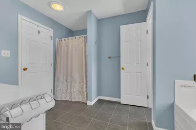 2593 Halleck Drive, Whitehall, PA 18052 - Photo 47