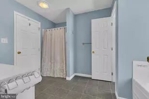 2593 Halleck Dr, Whitehall, PA 18052 - Photo 47