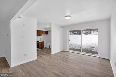 1590 Alta Drive #D8, Whitehall, PA 18052 - Photo 3