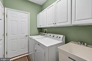 2852 Donegal Dr, Macungie, PA 18062 - Photo 41