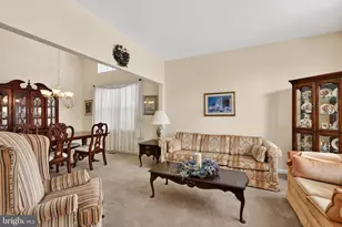 2852 Donegal Dr, Macungie, PA 18062 - Photo 3