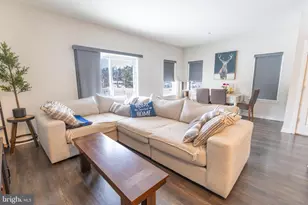 7536 Clayton Ave, Coopersburg, PA 18036 - Photo 3