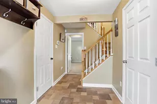 1048 Sparrow Way, Breinigsville, PA 18031 - Photo 5