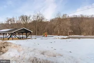 1048 Cedar St, Laurys Station, PA 18059 - Photo 25