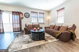 1031 Turnstone Dr, Fogelsville, PA 18051 - Photo 7