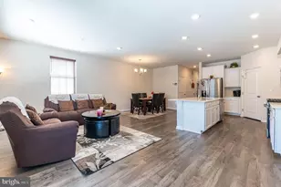 1031 Turnstone Dr, Fogelsville, PA 18051 - Photo 9