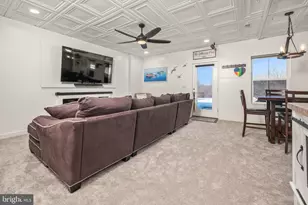 7592 Clayton Ave, Coopersburg, PA 18036 - Photo 29