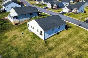 4220 Cypress Ln, Whitehall, PA 18052 - Photo 3