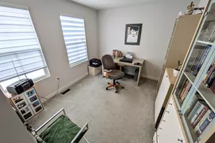 4220 Cypress Ln, Whitehall, PA 18052 - Photo 9