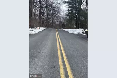 4825 S Mountain Drive, Emmaus, PA 18049 - Photo 5