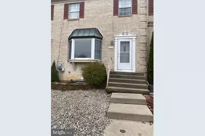 20 Lincoln Place, Whitehall, PA 18052 - Photo 1