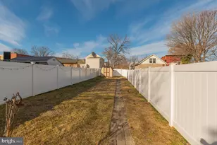 343 Broad St, Emmaus, PA 18049 - Photo 17