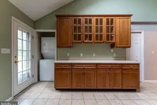 1103 Timberidge Ln, Allentown, PA 18106 - Photo 9