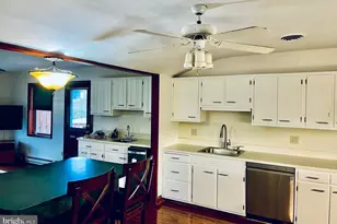 1989 Forest Ln, Allentown, PA 18103 - Photo 11