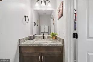 839 E Lynnwood St, Allentown, PA 18103 - Photo 17