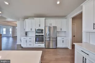 2890 Hawk Vly Ct, Center Valley, PA 18034 - Photo 11