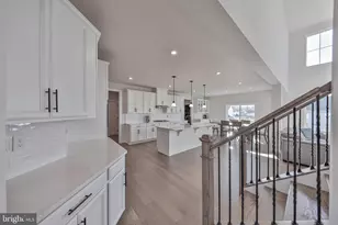 2890 Hawk Vly Ct, Center Valley, PA 18034 - Photo 15