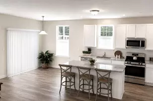 625 Fountain Vw Cir, Allentown, PA 18104 - Photo 3