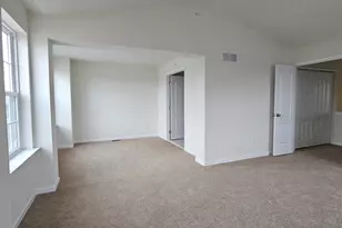 625 Fountain Vw Cir, Allentown, PA 18104 - Photo 13