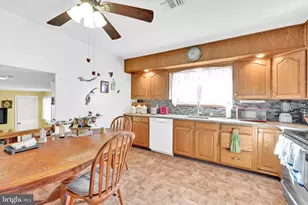 4872 Main St, Whitehall, PA 18052 - Photo 9