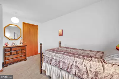 4872 Main Street, Whitehall, PA 18052 - Photo 19