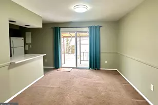 53 Eisenhower Cir, Whitehall, PA 18052 - Photo 5