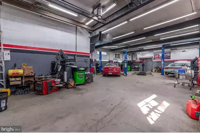 2227 N 3rd Avenue, Whitehall, PA 18052 - Photo 11