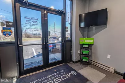 2227 N 3rd Avenue, Whitehall, PA 18052 - Photo 3