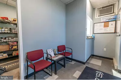 2227 N 3rd Avenue, Whitehall, PA 18052 - Photo 5