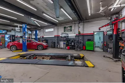 2227 N 3rd Avenue, Whitehall, PA 18052 - Photo 17