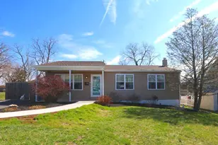 138 S 9th St, Coopersburg, PA 18036 - Photo 1