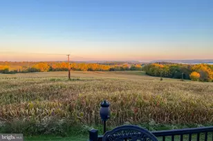 5529 Summit St, Whitehall, PA 18052 - Photo 63