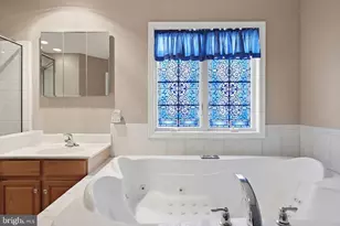 5529 Summit St, Whitehall, PA 18052 - Photo 31