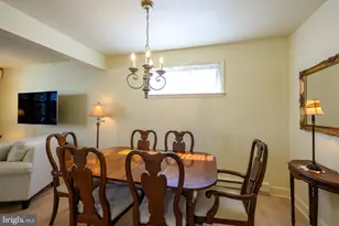 28 Stonewood Pl, Catasauqua, PA 18032 - Photo 5