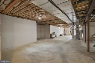 19 Springwood Dr, Allentown, PA 18104 - Photo 77