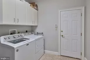 19 Springwood Dr, Allentown, PA 18104 - Photo 13