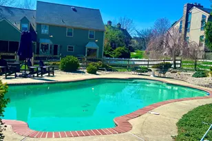 1551 Duxbury Ct, Allentown, PA 18104 - Photo 5