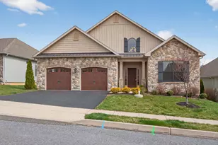 4109 Eveningstar Rd, Emmaus, PA 18049 - Photo 3