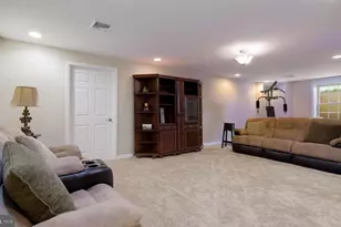 3423 Courtney Dr, Center Valley, PA 18034 - Photo 35