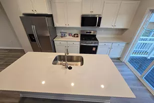 8214 Alexander Ct, Breinigsville, PA 18031 - Photo 3