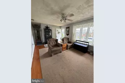 1121 North Saint Lucas Street, Allentown, PA 18104 - Photo 7