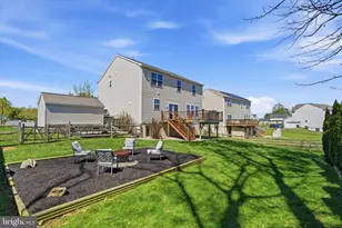 9206 Windy Bush Ln, Breinigsville, PA 18031 - Photo 25