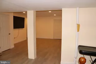 1035 Jervin Dr, Allentown, PA 18104 - Photo 29