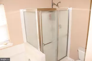 1035 Jervin Dr, Allentown, PA 18104 - Photo 17